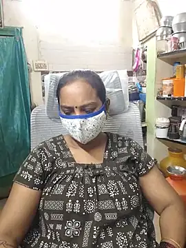 amudha143 online show from July 20, 1:19 am