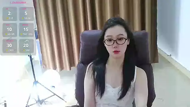 Lily-c3 online show from July 10, 1:55 pm
