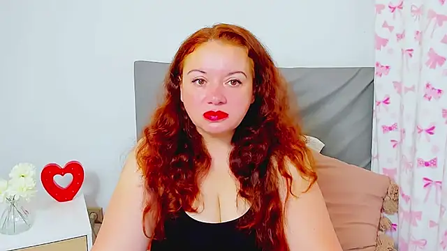 ElisabethLovee online show from July 25, 5:36 am