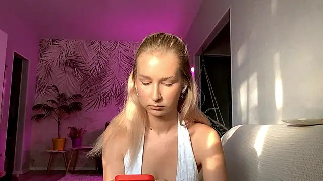 JoyBold online show from July 23, 3:31 pm
