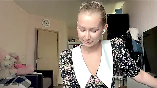 JoyBold online show from July 25, 3:19 pm