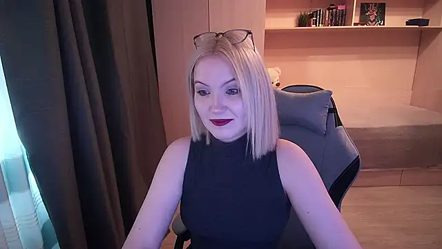 ElsyGven online show from July 13, 2:07 pm