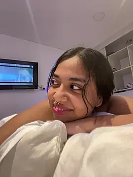 aly nicc online show from July 26, 11:01 pm