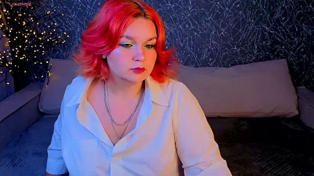 Emma Davise online show from July 27, 1:02 am