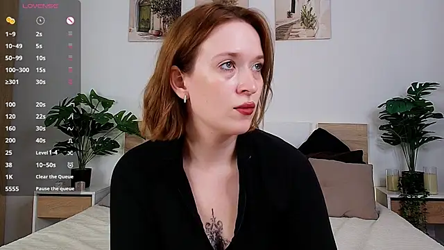 Tia shy online show from July 19, 1:35 pm