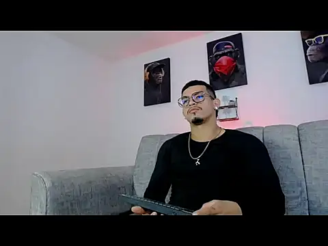  online show from July 22, 3:46 pm