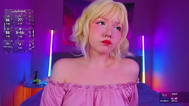 babeEvaa online show from July 18, 3:14 pm