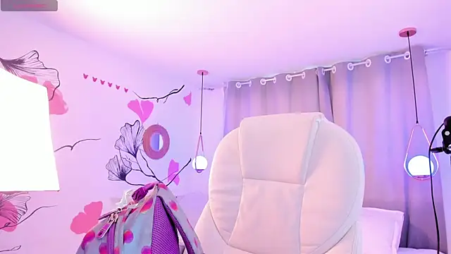 Chanel Cruzz online show from July 19, 10:34 pm