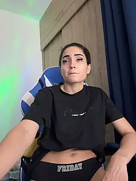 soymagdavega  online show from July 13, 1:23 pm