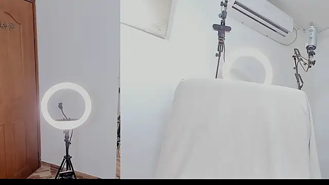 AuraVelvet  online show from July 28, 12:48 pm
