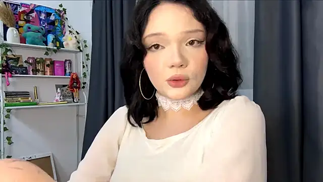 PhiaMoon online show from July 26, 9:33 pm