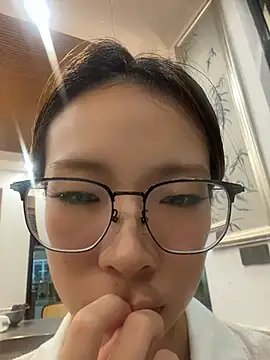xiaozz-001 online show from July 30, 12:28 pm