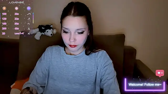 kittenalissa online show from July 13, 6:52 pm