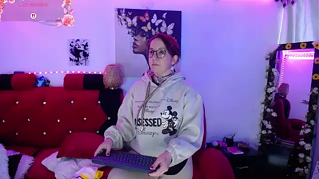 Sara smitth online show from July 28, 4:39 pm