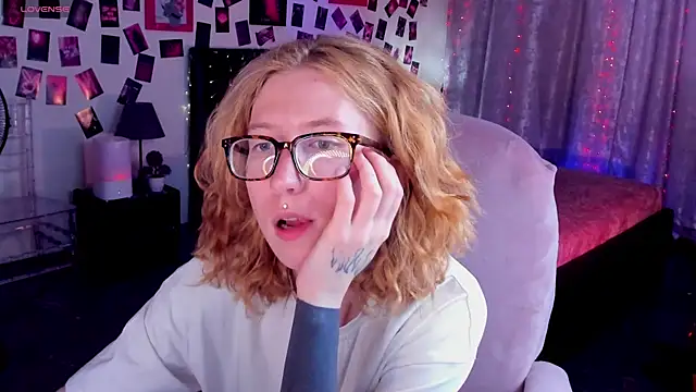 TerriaReed online show from July 28, 11:17 am