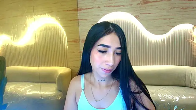 Chloe  r online show from July 21, 12:50 pm