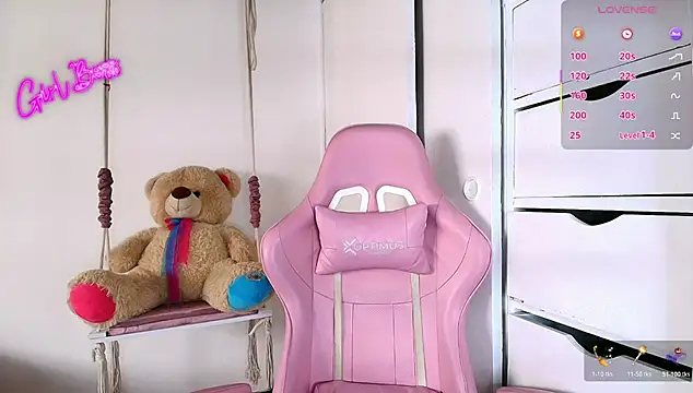 little elliee 1 online show from July 28, 6:20 pm