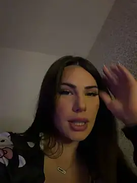 ItsMina  online show from August 9, 9:07 pm
