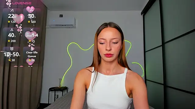 jasminoliver online show from July 28, 9:14 pm