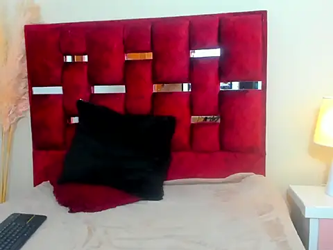 KeiraMendoza online show from July 22, 1:50 am