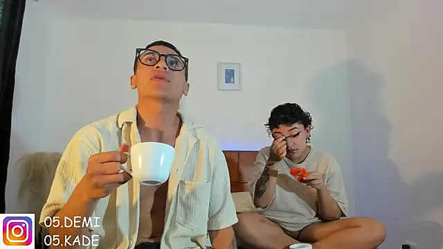 kade demi online show from July 19, 1:02 pm