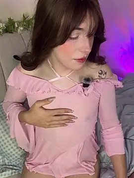 tiffannyland online show from July 21, 11:49 pm