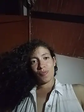 arianahillt online show from July 27, 4:09 am