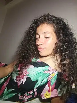 arianahillt online show from July 29, 5:51 am