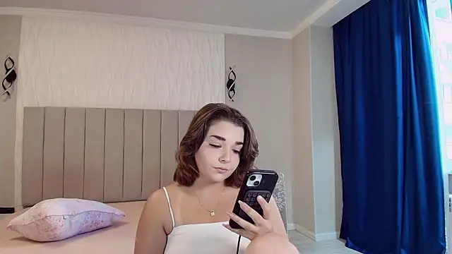 sweettatamii online show from July 29, 10:15 am