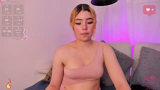 MiaLuxee  online show from July 17, 4:32 pm
