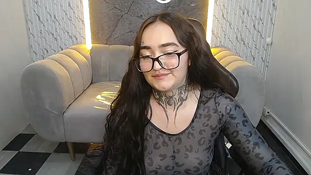 Vickky B online show from July 28, 4:39 pm