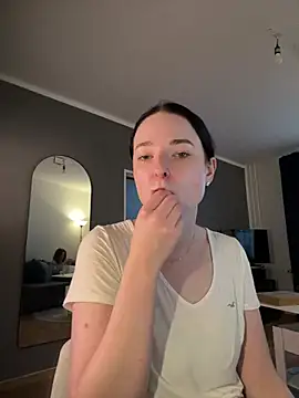 Snowhiite online show from July 22, 6:31 pm