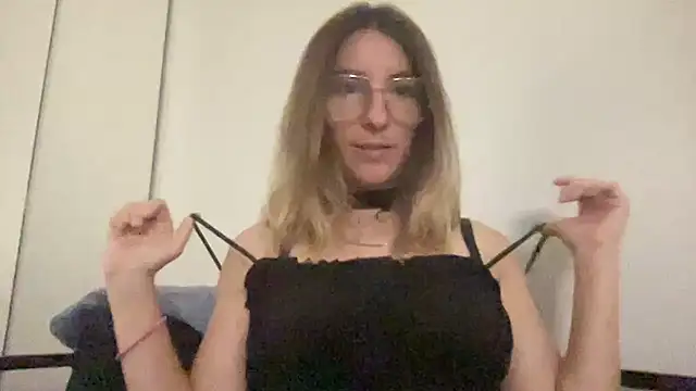 quirkyquinn online show from July 23, 12:12 am