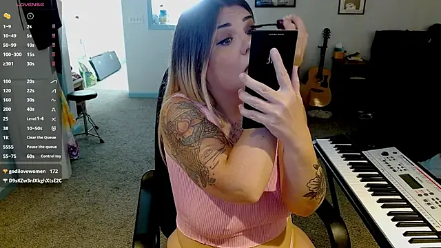 beccalubov online show from July 23, 3:31 pm