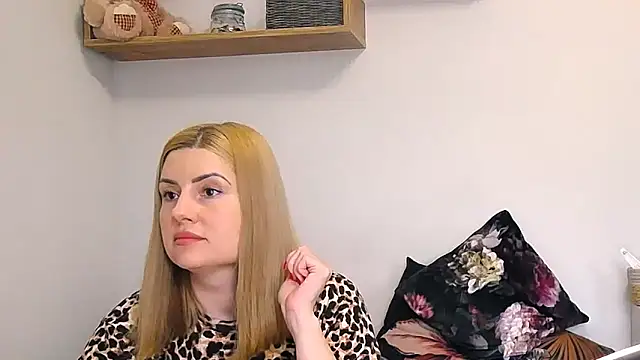 alisenties online show from April 8, 3:47 pm