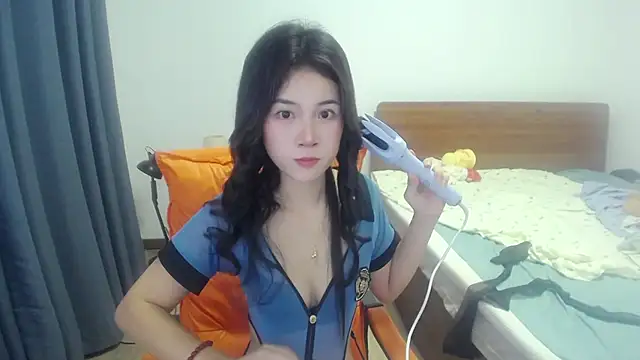 bhzhanglifang online show from July 19, 1:30 am