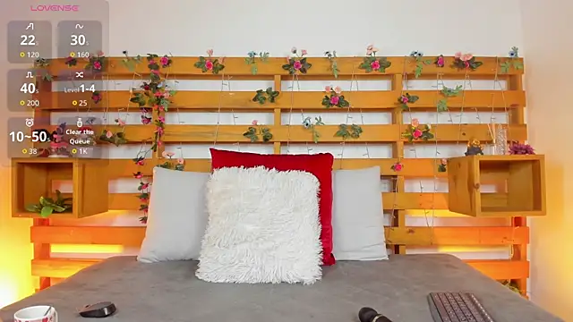 TaraCruz online show from July 29, 12:16 pm