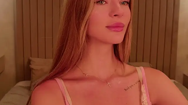 MeganMouris online show from July 31, 3:07 am