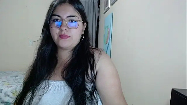 Alejaa 33 online show from July 24, 7:55 pm