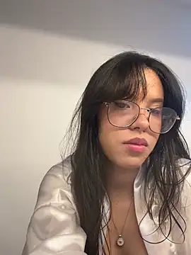rose allure1 online show from July 15, 2:33 pm