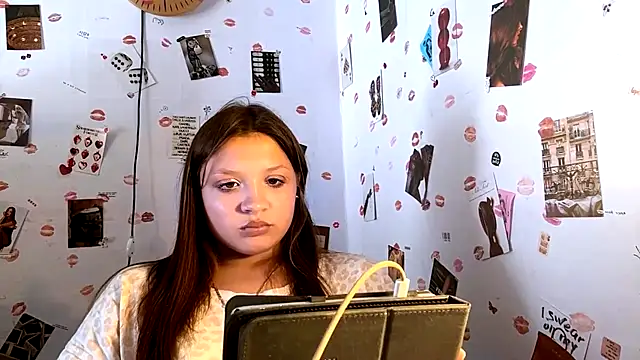 EvitaHibbets online show from July 28, 12:48 pm