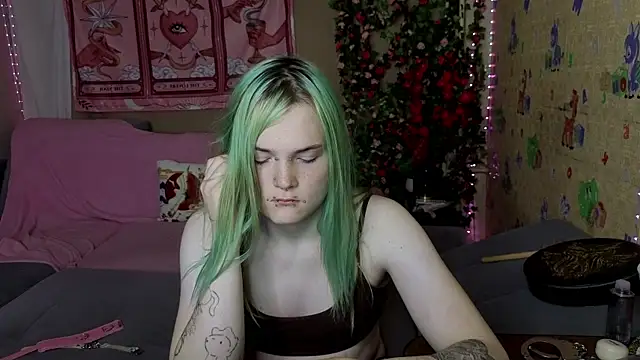 sweet4ti online show from July 18, 9:28 pm