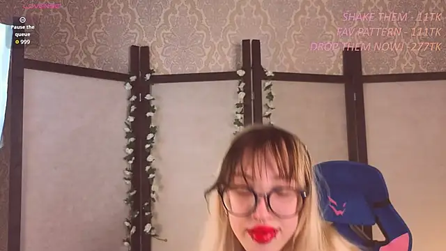  Silknsin777 online show from July 21, 5:35 pm