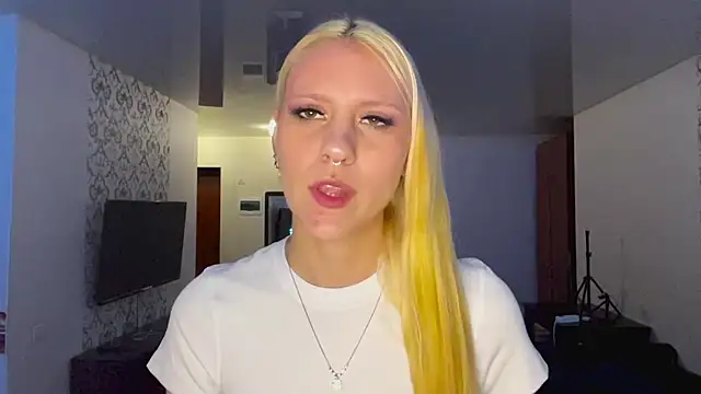 LanaLivee online show from July 30, 4:41 pm