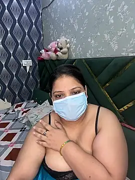BarbieJasmine online show from July 25, 7:15 am