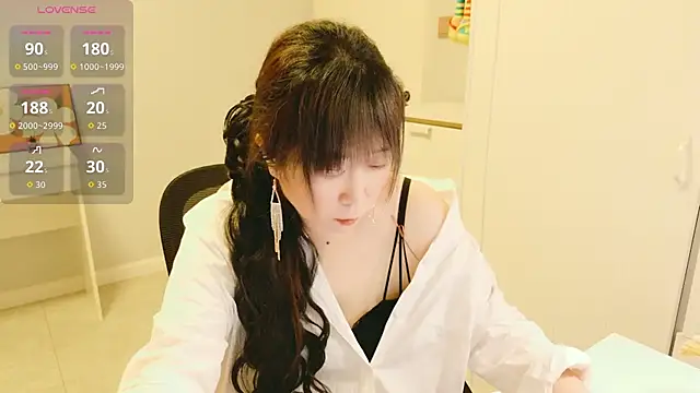XantheBloom online show from July 28, 3:21 pm
