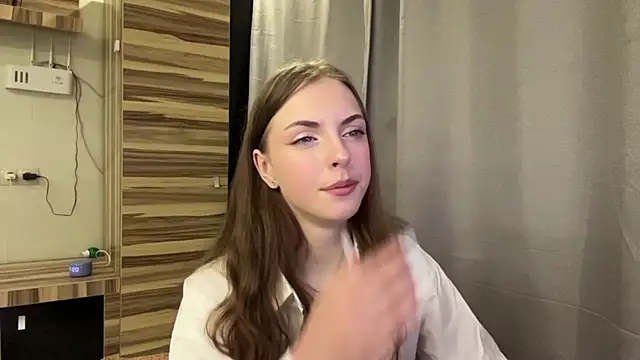 Clara kitty online show from July 22, 6:14 am