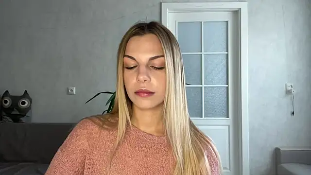 LaraineDomebo online show from July 19, 3:58 pm