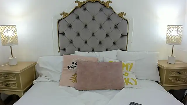 analia ross  online show from July 28, 2:13 pm