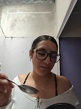 milarous online show from July 20, 3:36 pm